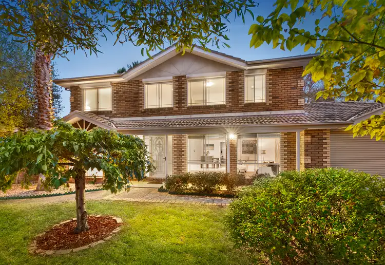 4 Pinehill Drive, Rowville VIC 3178