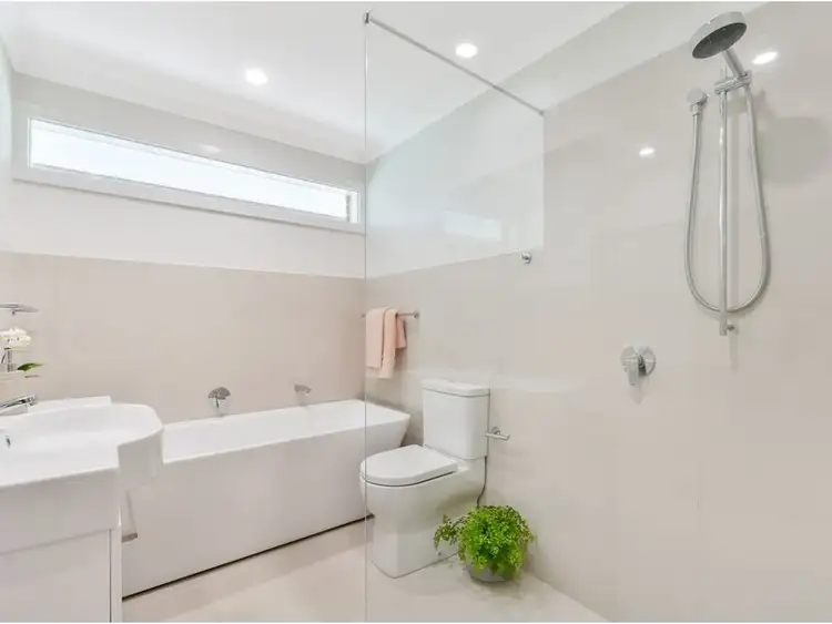 Sixth view of Homely house listing, 25 Ardgower Court, Templestowe Lower VIC 3107