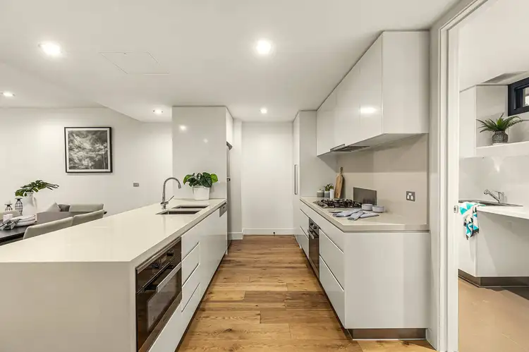13/8 Cobden Street, Kew VIC 3101