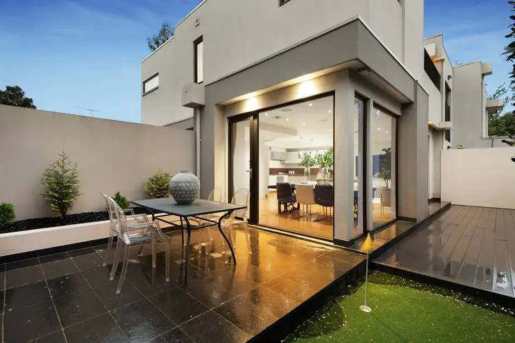 Main view of Homely townhouse listing, 2/20 Belmont Avenue, Glen Iris VIC 3146