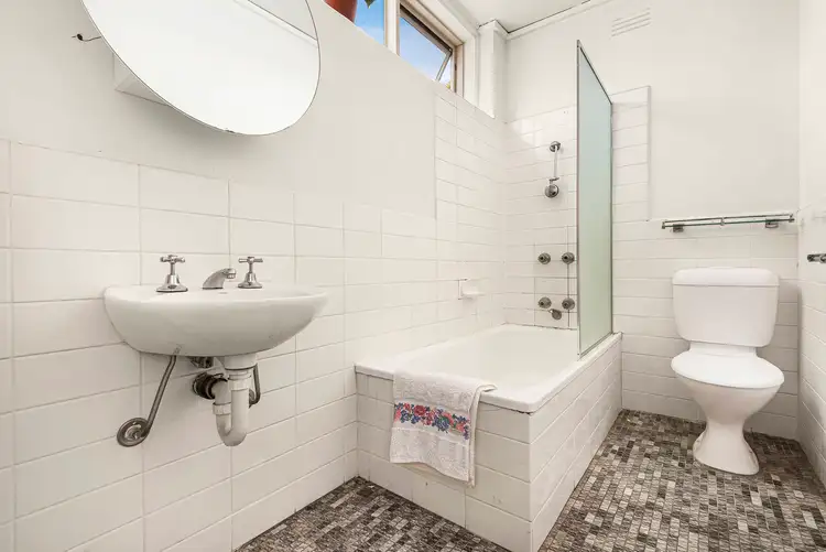 Fifth view of Homely apartment listing, 7&12/184 Wattletree Road, Malvern VIC 3144