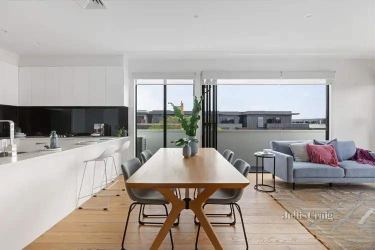 301/330 Neerim Road, Carnegie VIC 3163