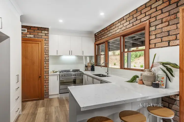 Fifth view of Homely house listing, 2 Keith Court, Research VIC 3095