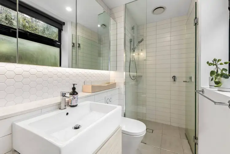 Fifth view of Homely apartment listing, 101/25 Belmont Avenue North, Glen Iris VIC 3146