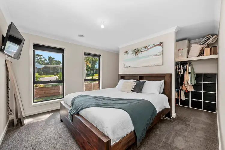 Sixth view of Homely house listing, 9 Linsdell Court, Canadian VIC 3350