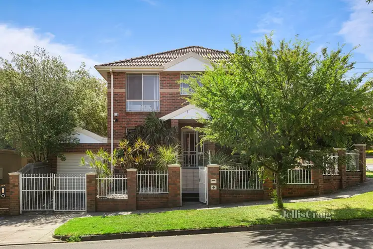 19B Friendship Square, Cheltenham VIC 3192