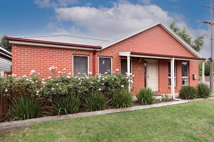 323 Main Road, Golden Point VIC 3350
