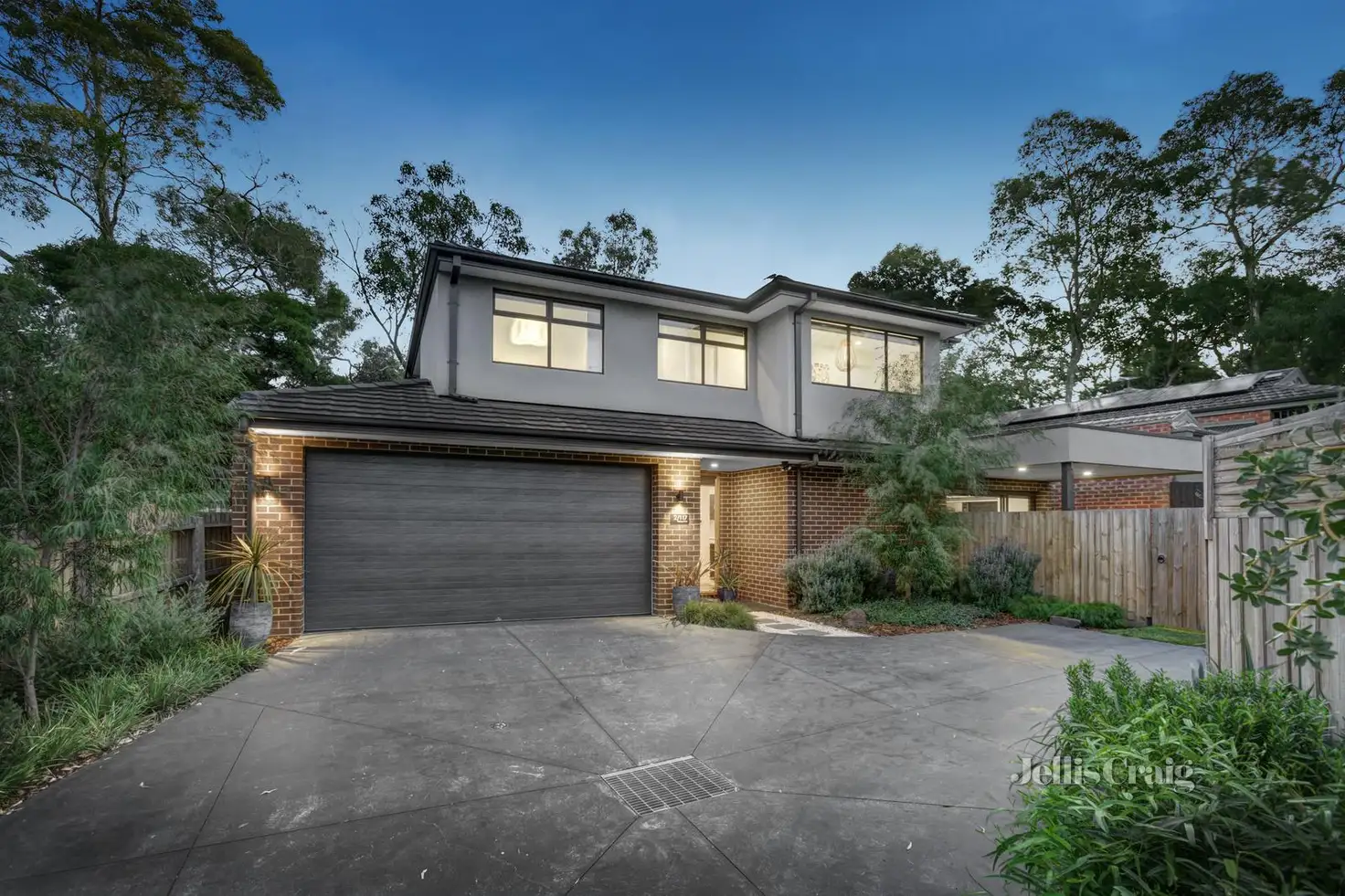 Main view of Homely townhouse listing, 2/117 Karingal Drive, Briar Hill VIC 3088