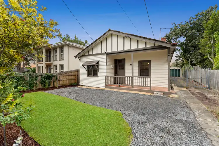 3 Swindon Road, Hughesdale VIC 3166