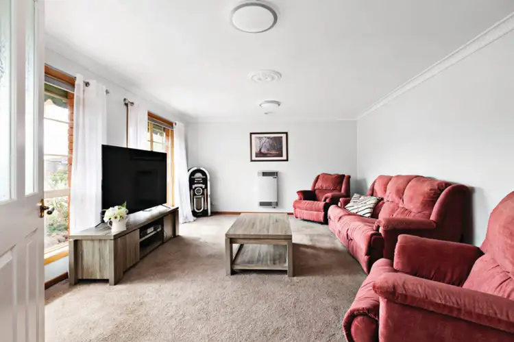 Second view of Homely house listing, 5 Doramy Court, Alfredton VIC 3350