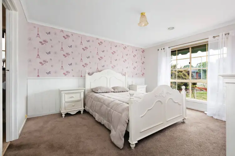Fifth view of Homely house listing, 5 Doramy Court, Alfredton VIC 3350