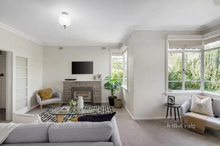 Sixth view of Homely house listing, 1 Neil Court, Bentleigh East VIC 3165