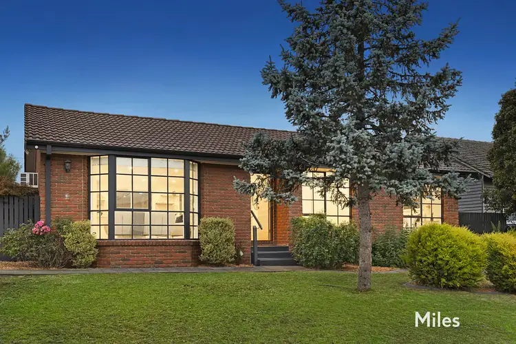 18 Hylton Crescent, Rosanna VIC 3084