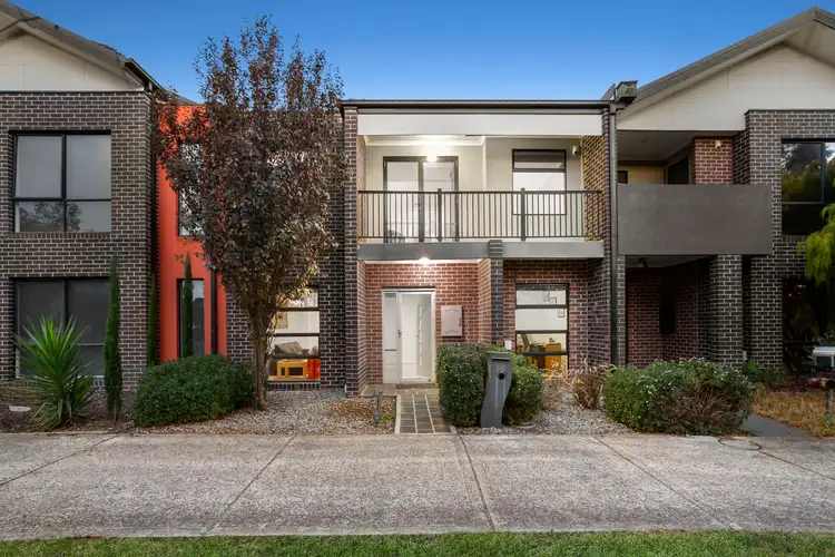10 Mallard  Mews, South Morang VIC 3752