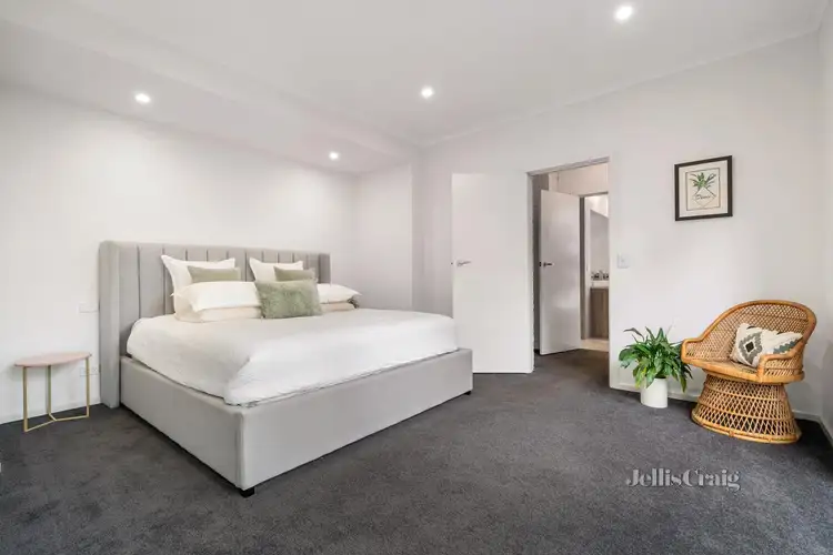 Fifth view of Homely house listing, 8 Valias Street, North Warrandyte VIC 3113