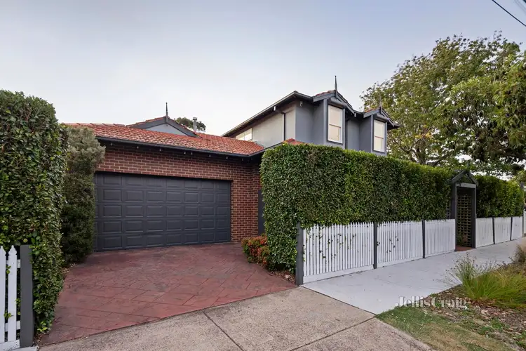 1A Bronte Court, Hampton VIC 3188