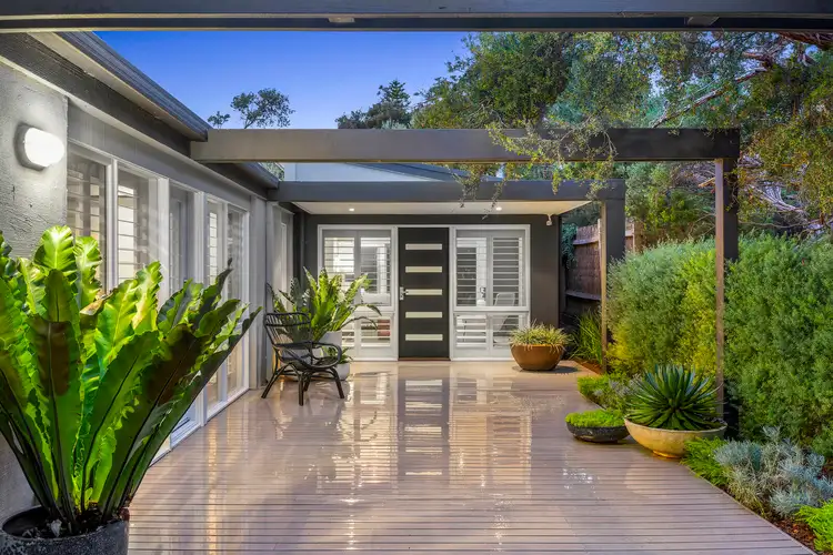 28 Sinclair Street, Blairgowrie VIC 3942