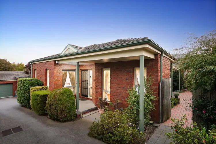 2/1 McCubbin Street, Burwood VIC 3125