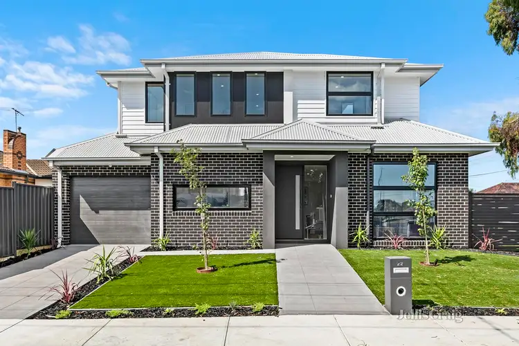 22 Knapp Street