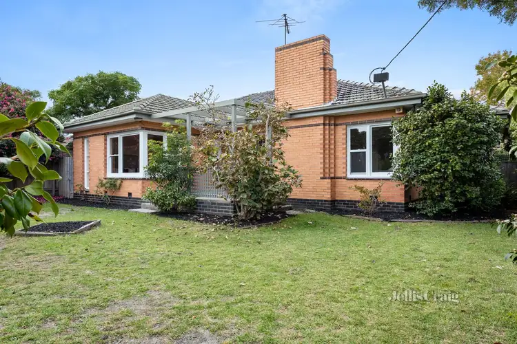 2 Amber Court, Cheltenham VIC 3192