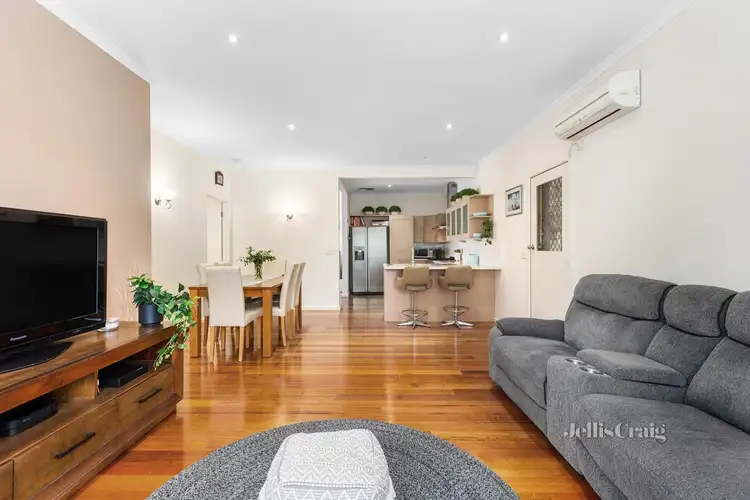 Fifth view of Homely house listing, 4/9 Greenview Court, Bentleigh East VIC 3165