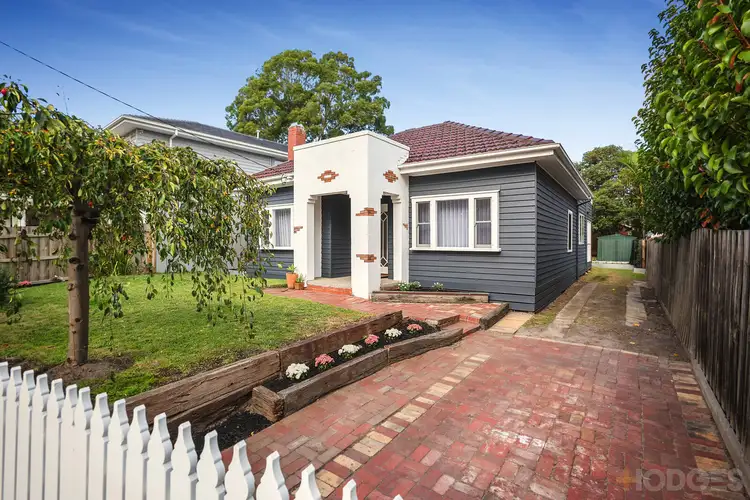 44 Stewart Avenue, Parkdale VIC 3195
