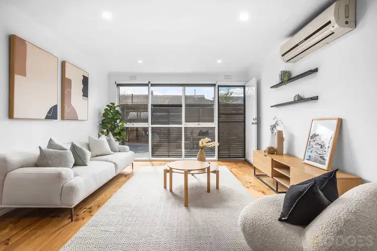 Main view of Homely unit listing, 3/318 Warrigal Road, Cheltenham VIC 3192
