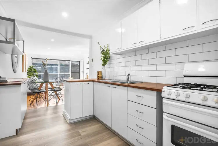 Fifth view of Homely unit listing, 3/318 Warrigal Road, Cheltenham VIC 3192