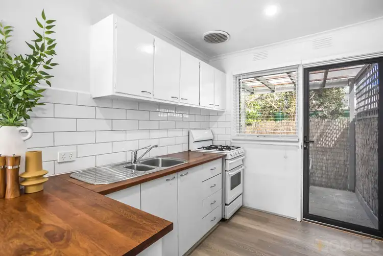 Sixth view of Homely unit listing, 3/318 Warrigal Road, Cheltenham VIC 3192
