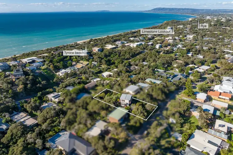 16 Gordon Street, Rye VIC 3941