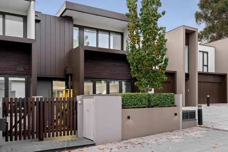 6 Pin Oak Court, Canterbury VIC 3126
