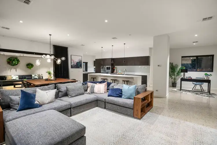 Second view of Homely house listing, 2/4 Karwitha Street, Vermont VIC 3133