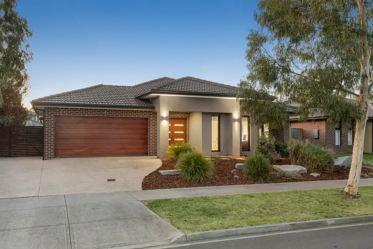 33 Coulthard  Crescent, Doreen VIC 3754
