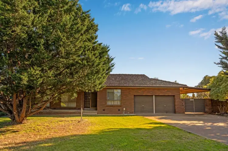 9 Peter Place, Melton West VIC 3337