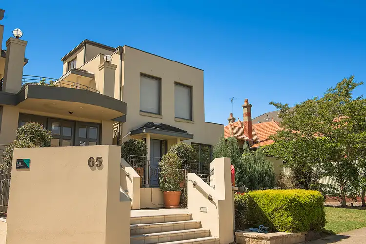 1/65 Cotham Road, Kew VIC 3101