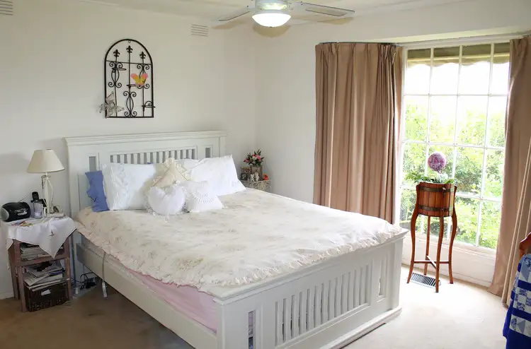 Seventh view of Homely house listing, 7 Clark Court, Berwick VIC 3806