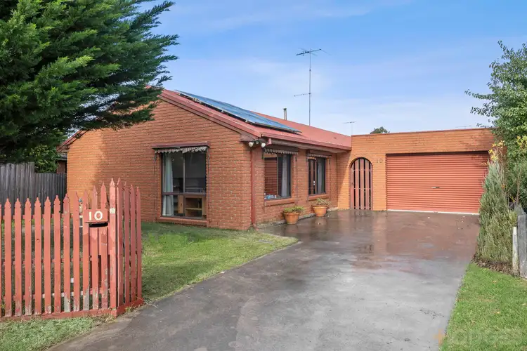 Second view of Homely house listing, 10 Waliki Court, Lara VIC 3212
