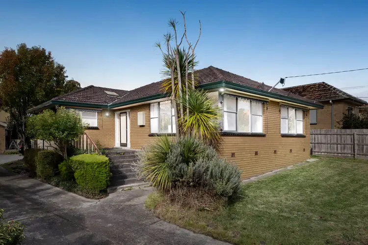 1/2 Aikman Crescent, Chadstone VIC 3148