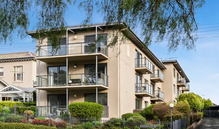 4/50 Eastern Beach Road, Geelong VIC 3220