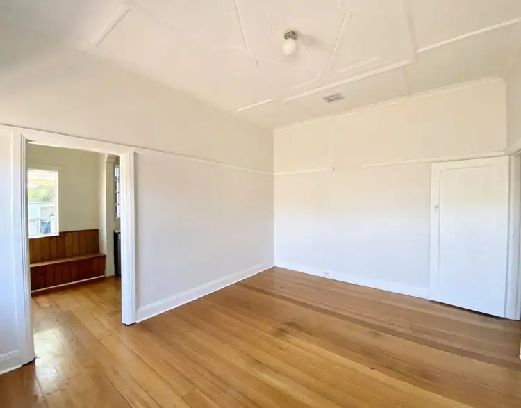 Fifth view of Homely house listing, 7 Narrawong Crescent, Caulfield South VIC 3162
