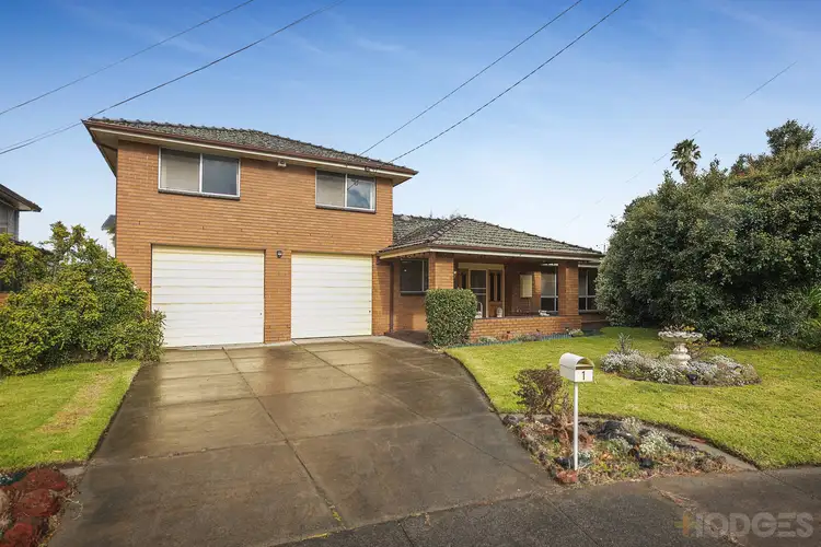 1 Macao Court, Cheltenham VIC 3192
