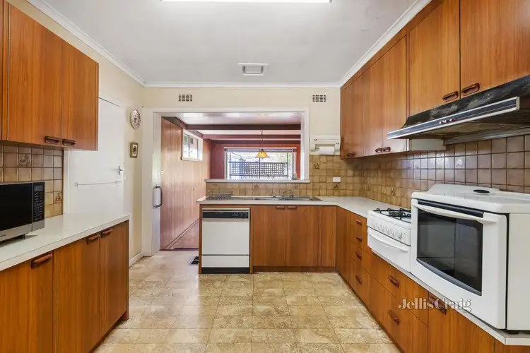 Fourth view of Homely house listing, 2 Royena Road, Moorabbin VIC 3189