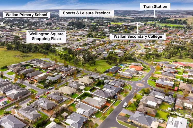 Second view of Homely house listing, 32 Almond Avenue, Wallan VIC 3756