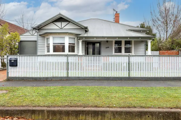225 Clyde Street, Soldiers Hill VIC 3350