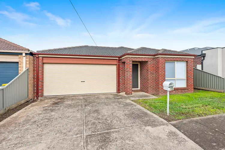 10 Regina Street, Mitchell Park VIC 3355