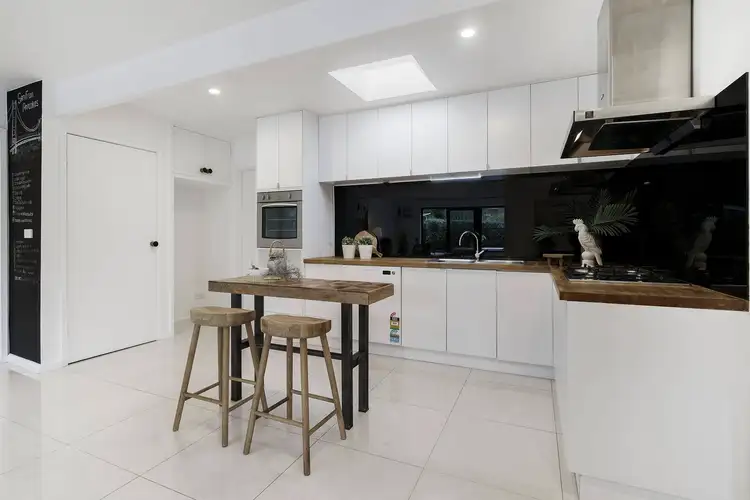 Fifth view of Homely house listing, 3 Janfourd Court, Mount Waverley VIC 3149