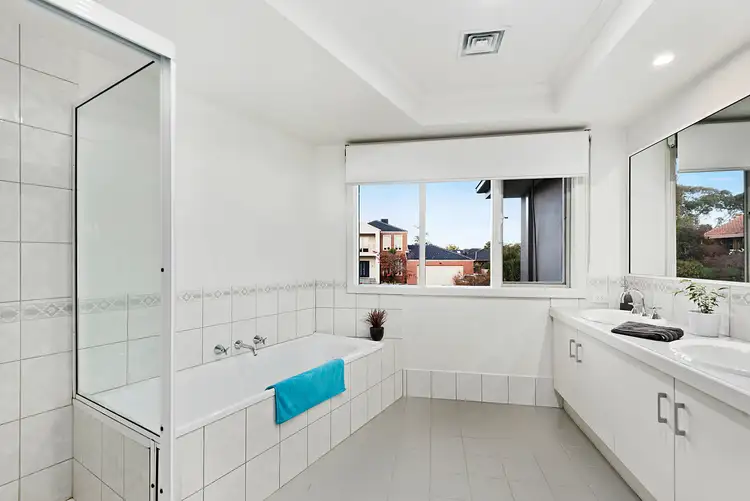 Fifth view of Homely house listing, 4 Dunluce Court, Viewbank VIC 3084