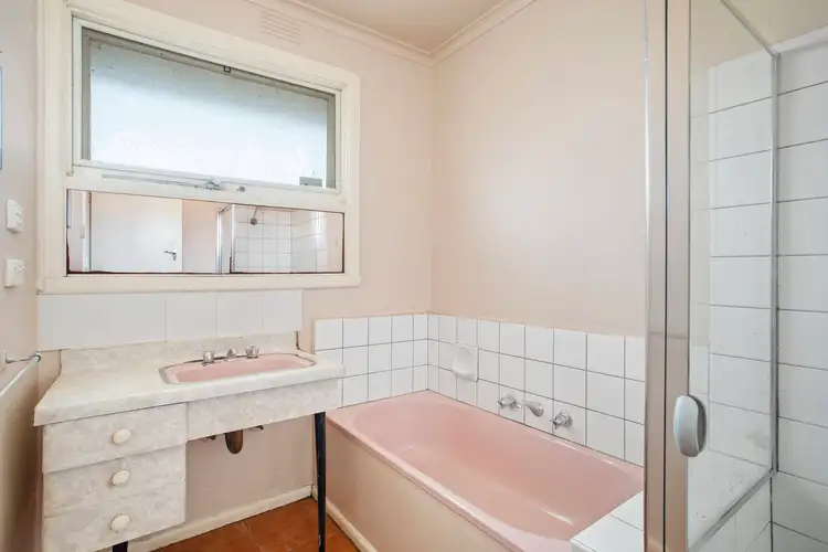 Fifth view of Homely house listing, 8 Simon Street, Clayton South VIC 3169