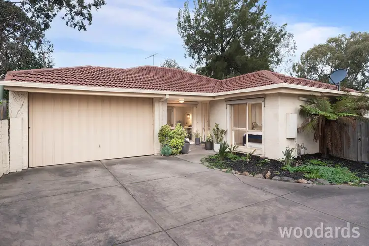 Main view of Homely unit listing, 2/10 Muir Street, Mount Waverley VIC 3149