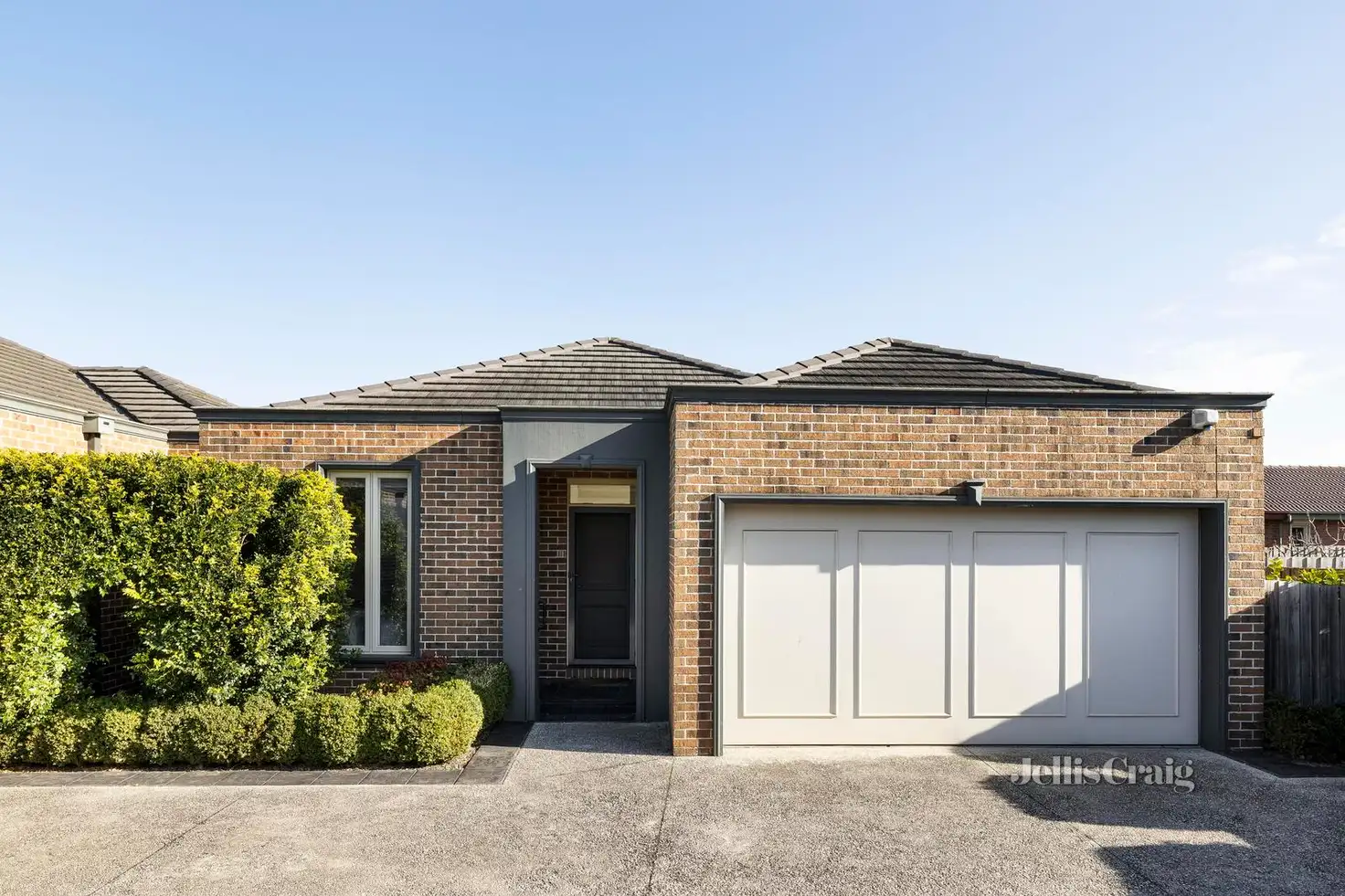 Main view of Homely townhouse listing, 11b Ross Street, Bentleigh VIC 3204